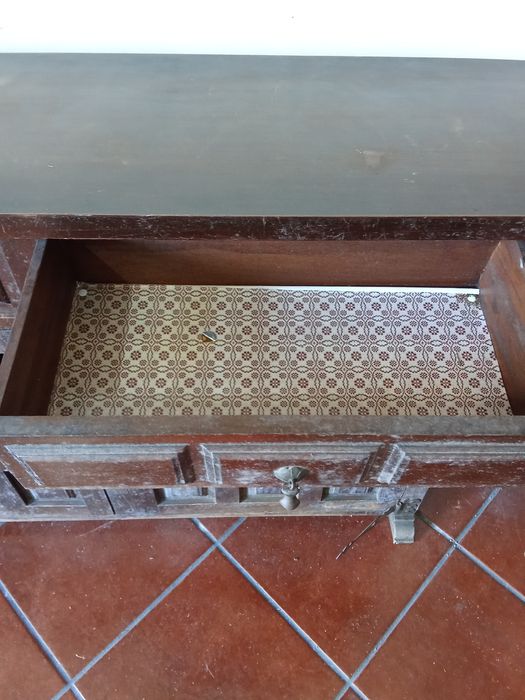 Móvel antigo séc