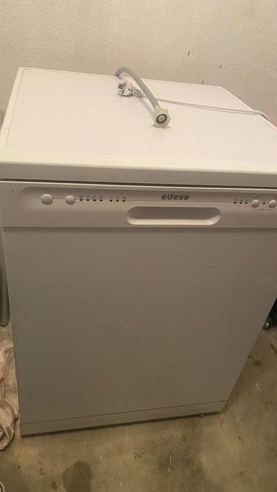 Frigorífico e máquina loiça