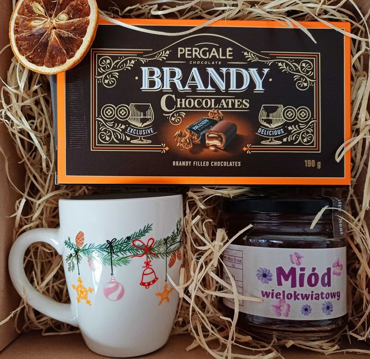 Zestaw kosz box prezentowy na Mikołaja Święta