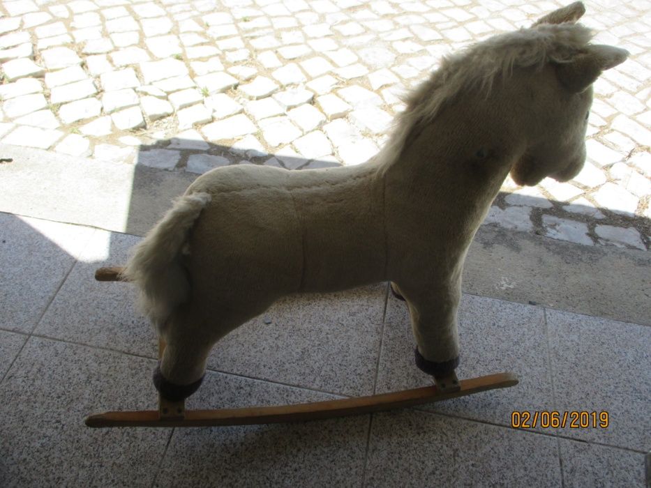 Cavalo de baloiço