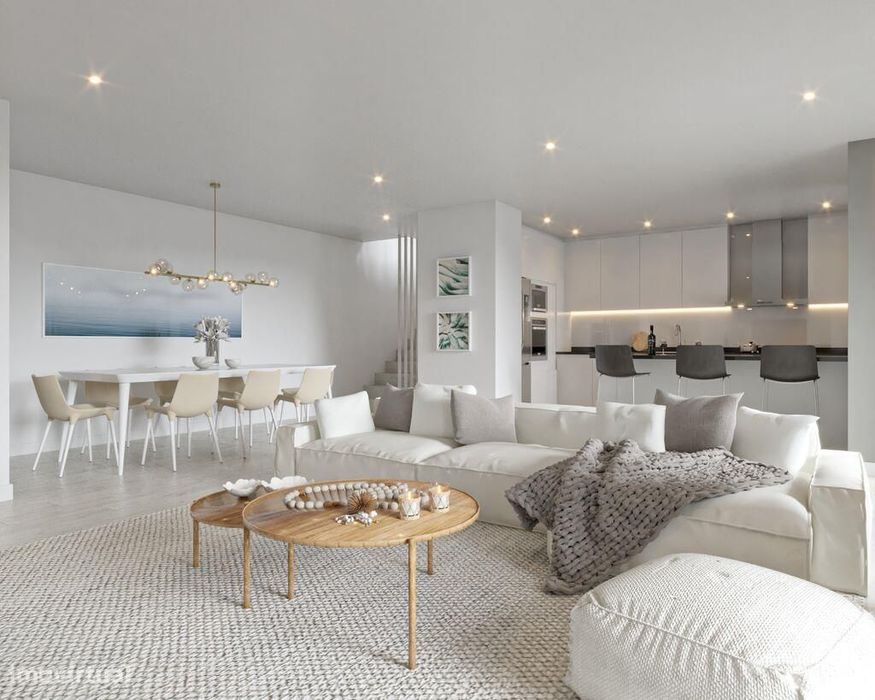 Duplex T5 em Faro (Sé e São Pedro) de 351,00 m2