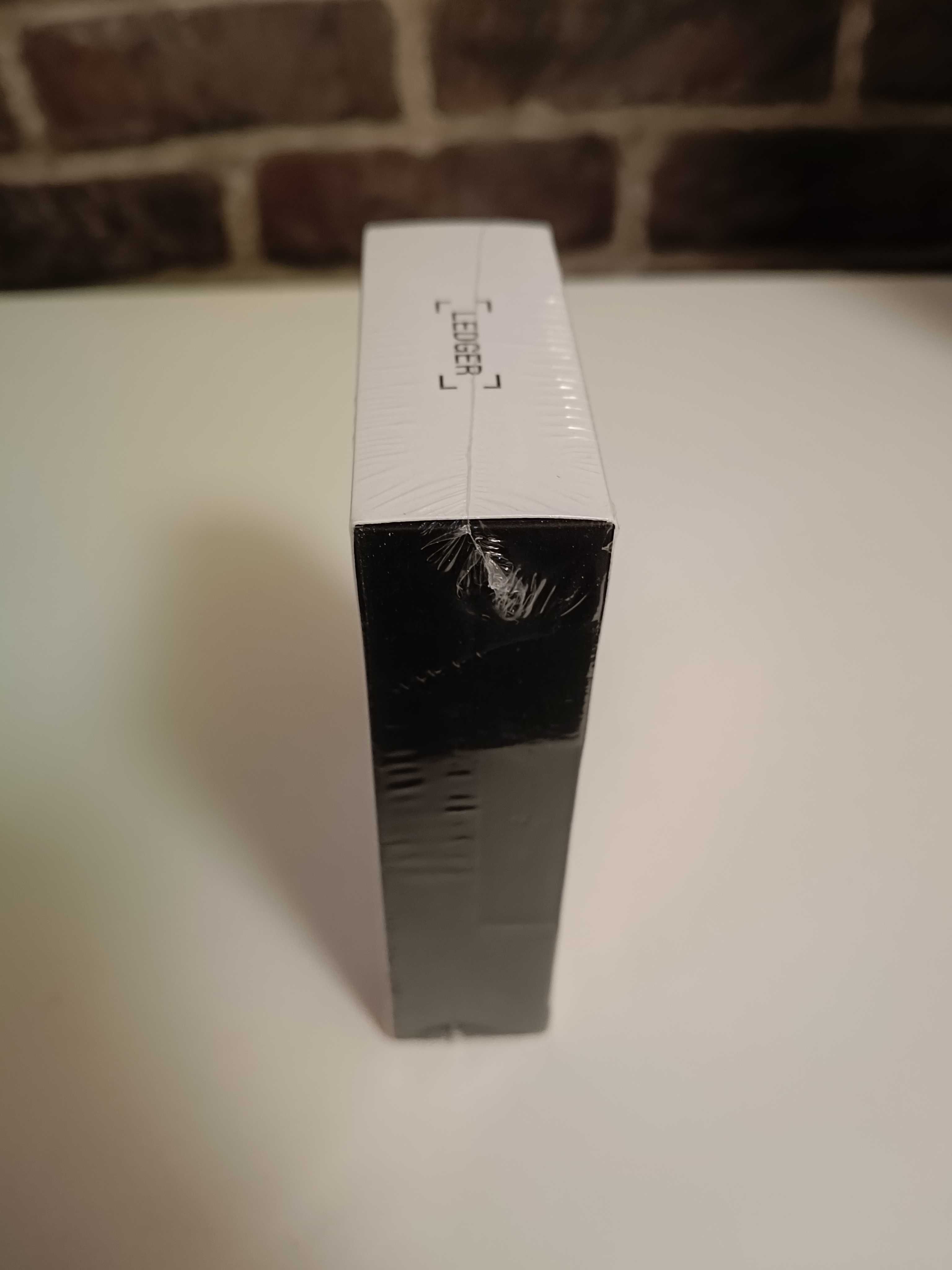 Ledger Nano S Plus - Nowy - Folia - cold wallet, bitcoin, ethereum