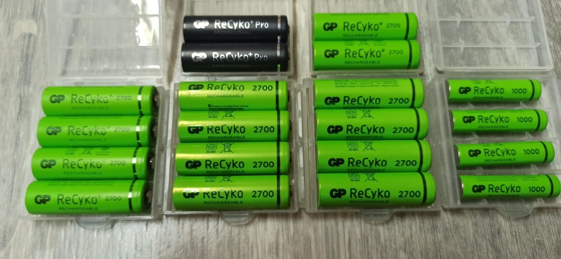 Ładowarka Varta + 20 akumulatorków gp recyko 2700mah