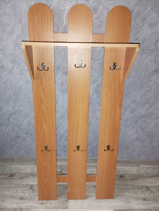 Вішалка для одягу