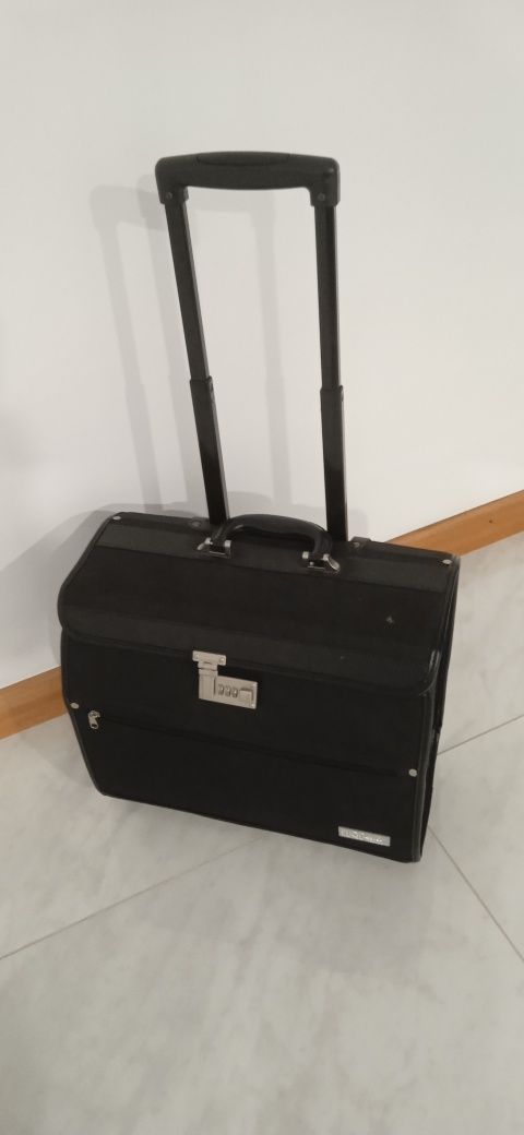 Mala Barbeiro , trolley .