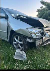 Toyota corolla uszkodzona