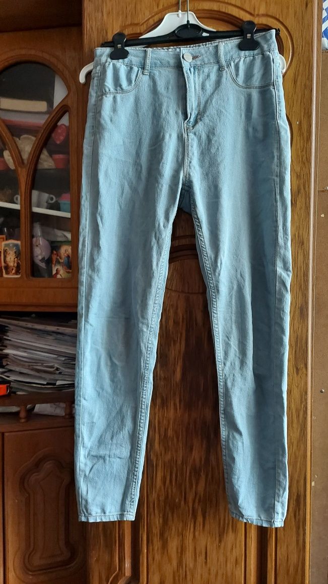 Spodnie jeansowe damskie Sinsay 38.