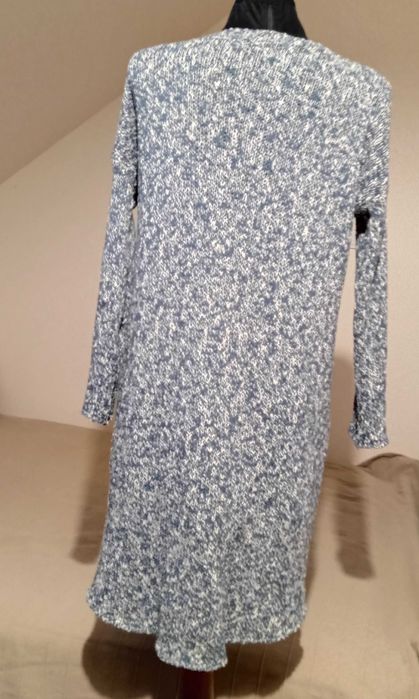 Nowa, włoska sukienka z bawełnianej dzianiny - r. 40