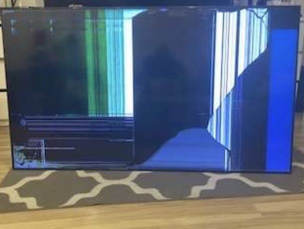 TV Samsung 65” QLED uszkodzona matryca