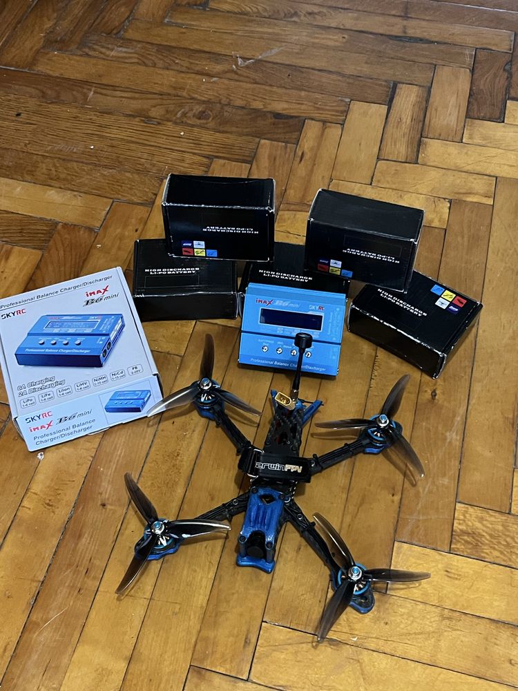 FPV дрон + 5 акумуляторів