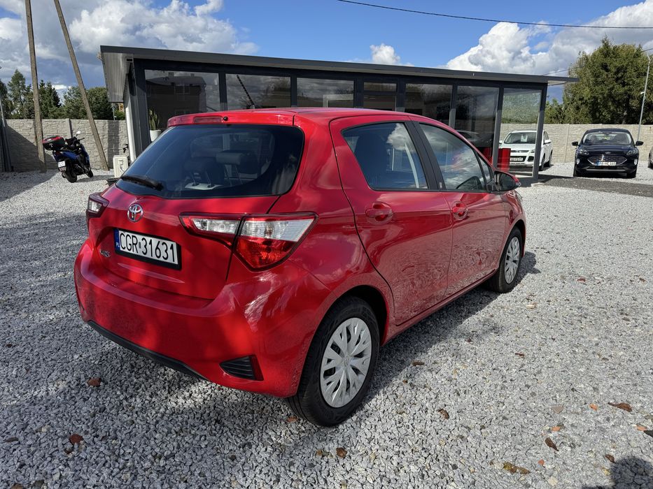 TOYOTA YARIS 1.5 benz /5 drzwi/niski przebieg
