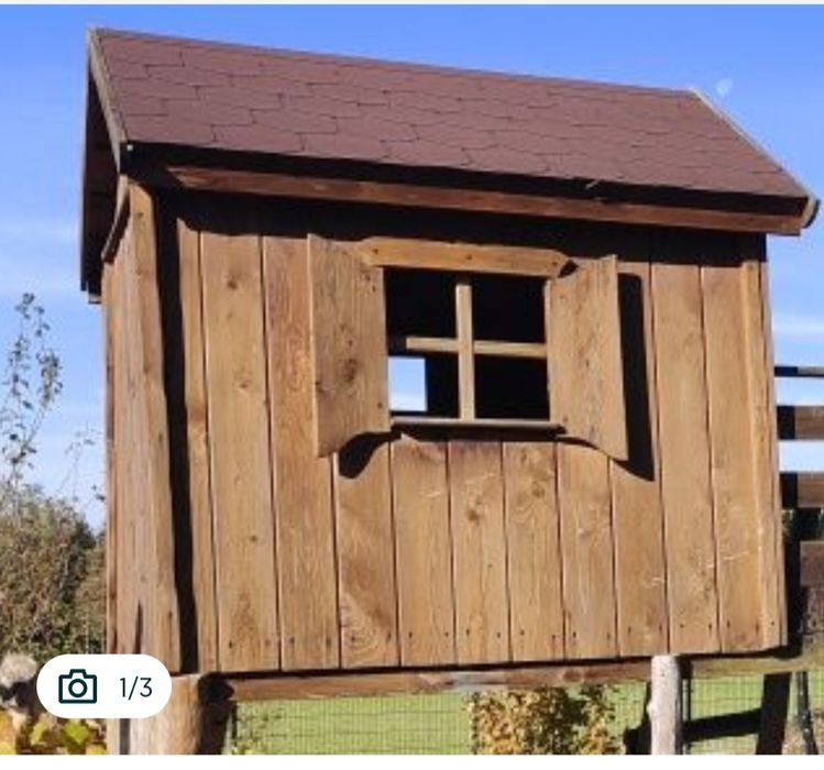 Domek zjeżdżalnia i piaskownica