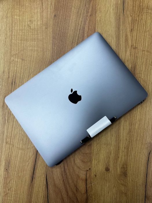 ПРОДАМ!!! Екран з кришкою в зборі MacBook Air 13 m1 A2337 2020

MacBoo