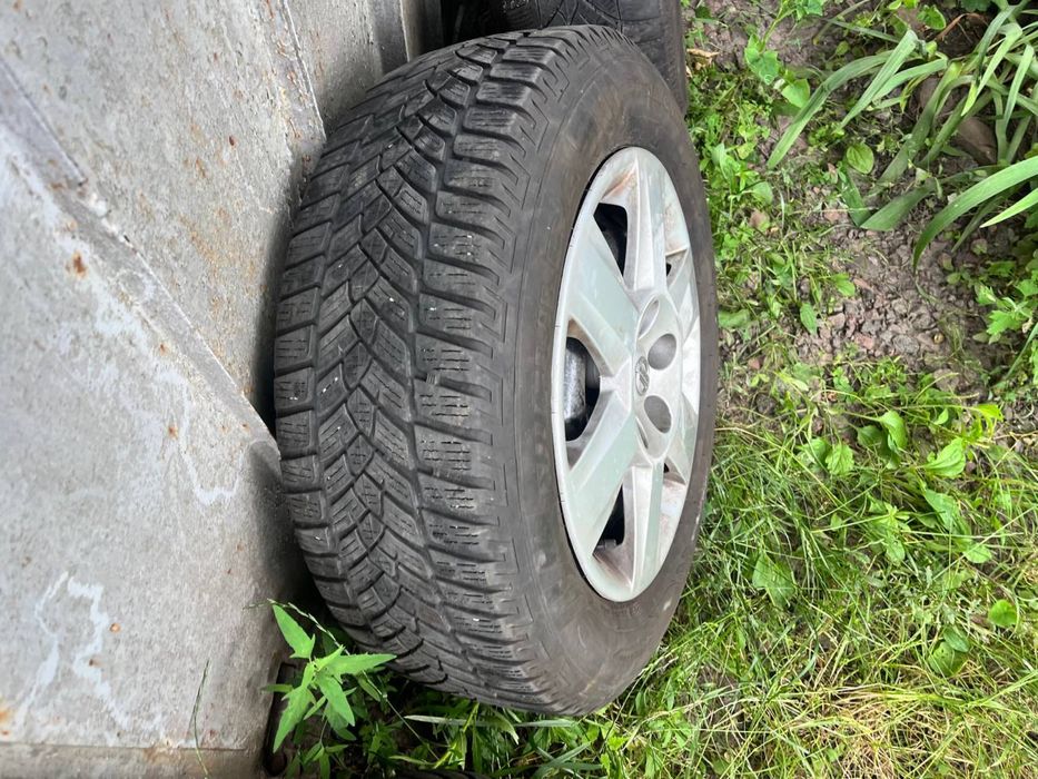 Диски 5x114.3 3 шт Гума 3 шт 215 65 R16