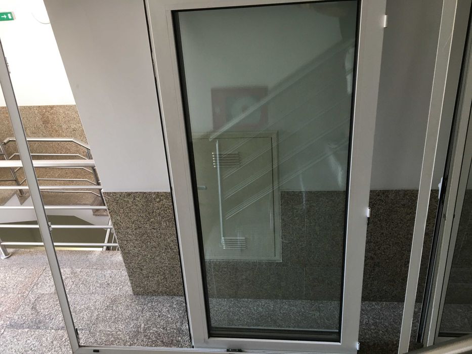 Janelas em alumínio oscilo batente vidro duplo