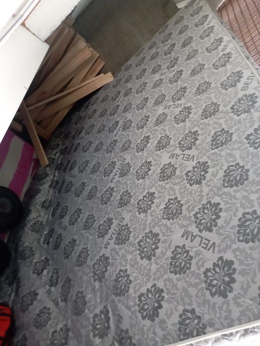 Терміново продам матрас двоспальний в гарному стані