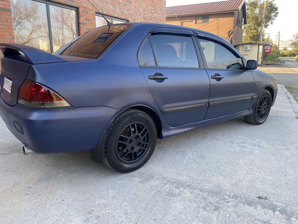 Mitsubishi lancer 9