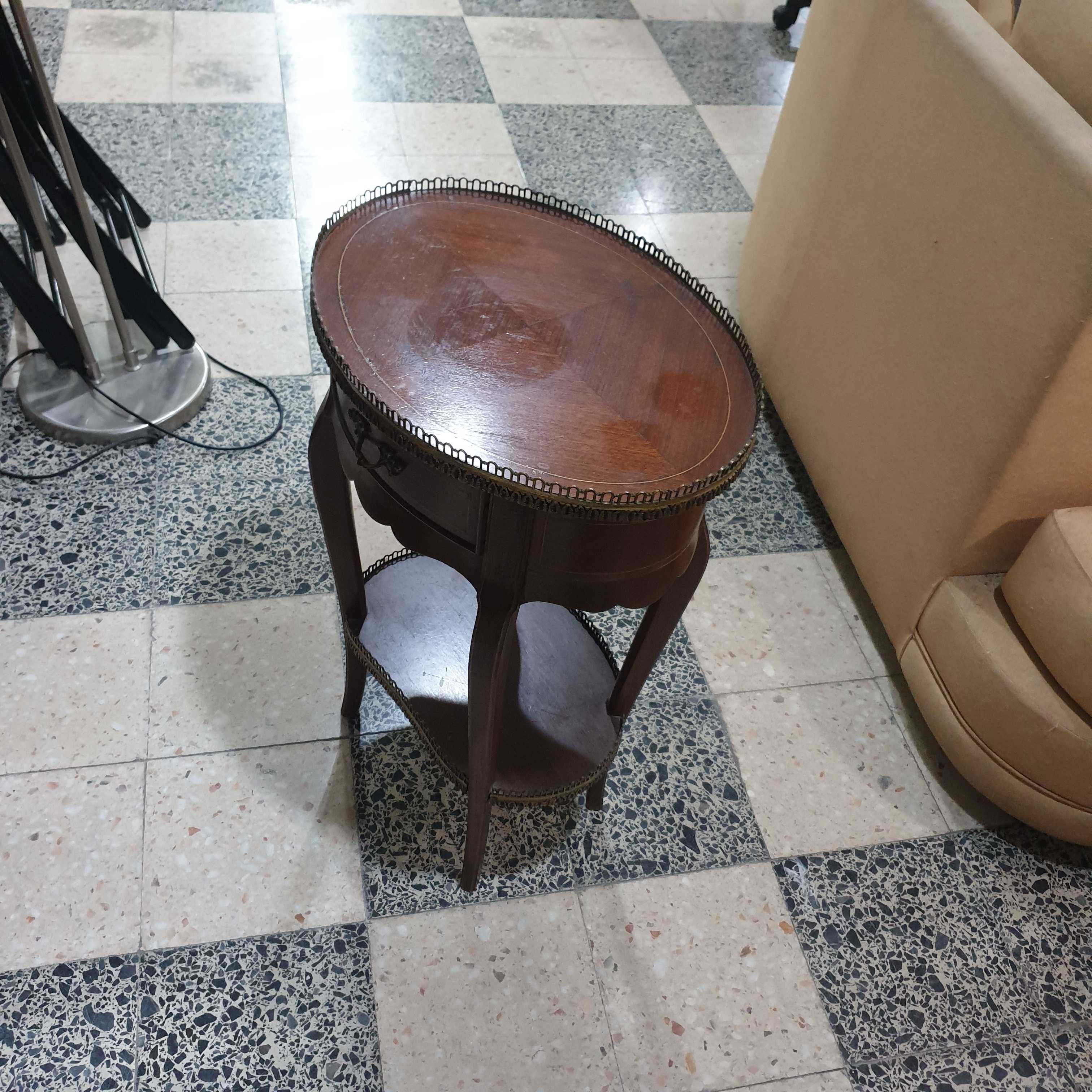 Móveis estilo antigo