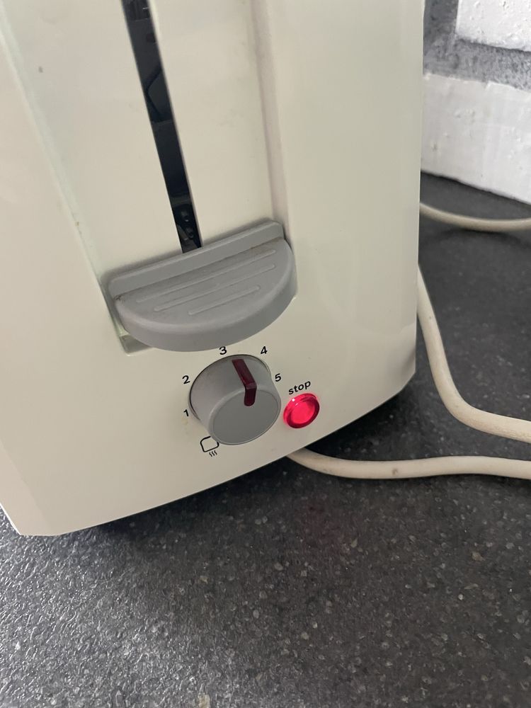 BOSCH Toster Compact  model TAT3A011