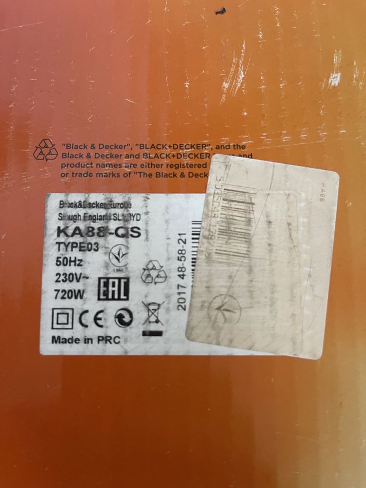 Шлифовальная машинка Black & Decker