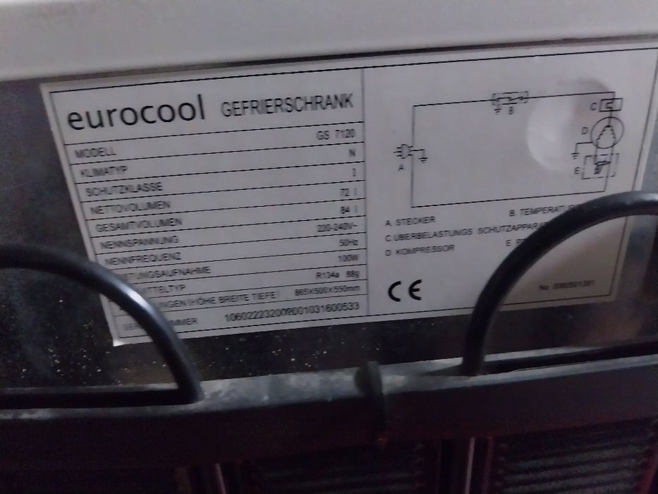 Zamrażarka 4 szuflady,pułki