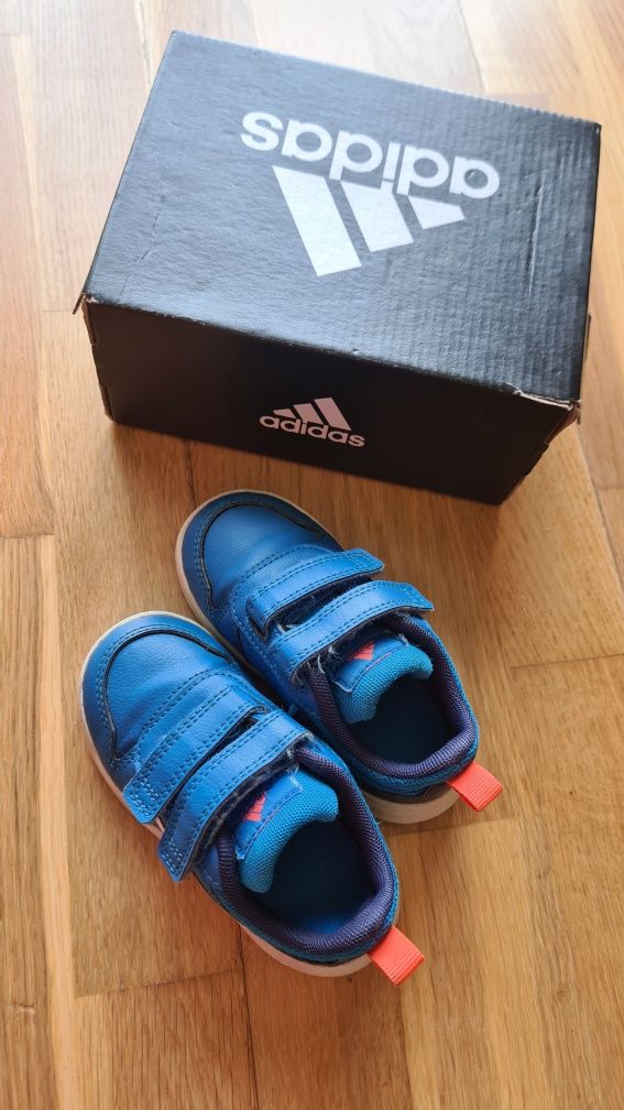 Buty adidas rozmiar 22