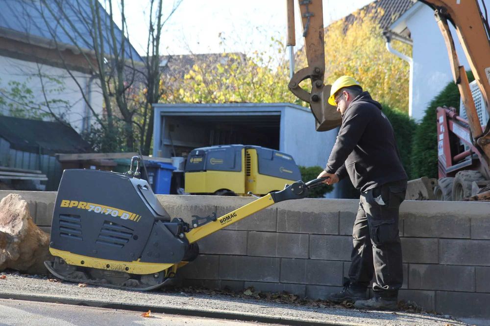 Zagęszczarka rewersyjna 575 kg Bomag BPR 70/70 D/E, 700 mm, Hatz 1D81