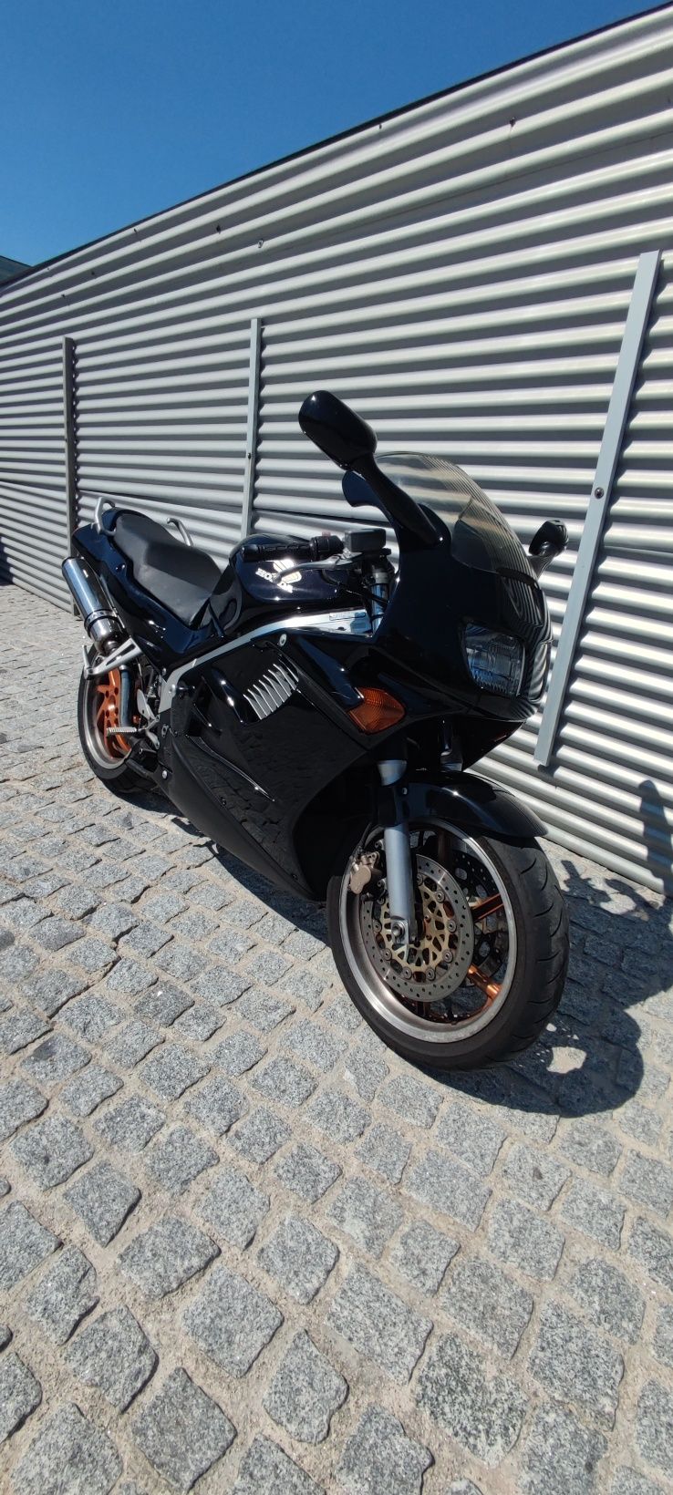Honda VFR 750 rc36 2