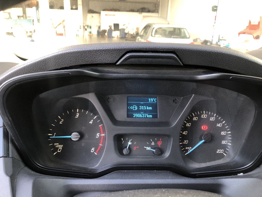 Ford Transit com contentor frio