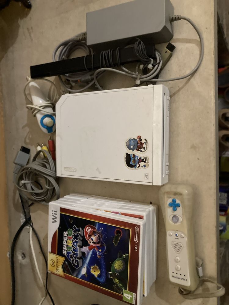 Wii em bom estado com 5 jogos