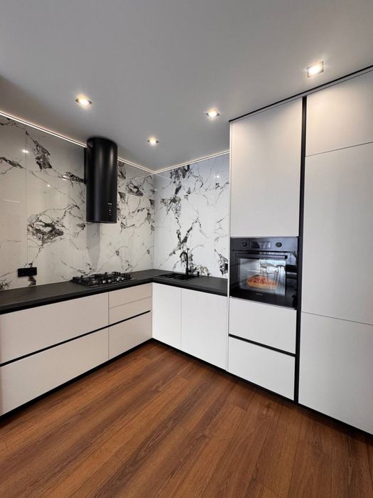 Супер євротрикімнатна квартира в центрі міста! Газ