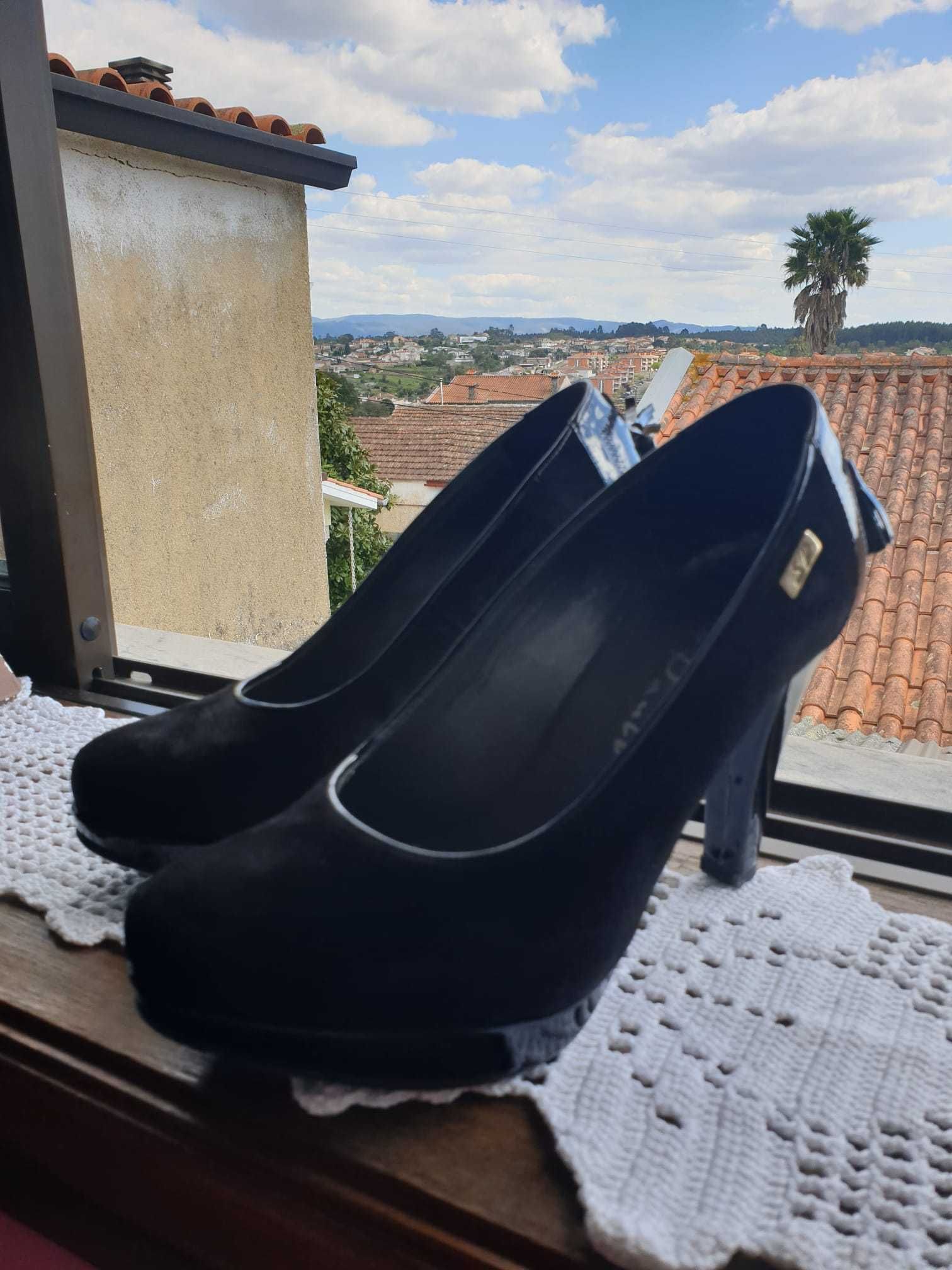 Sapatos Altos de Senhora