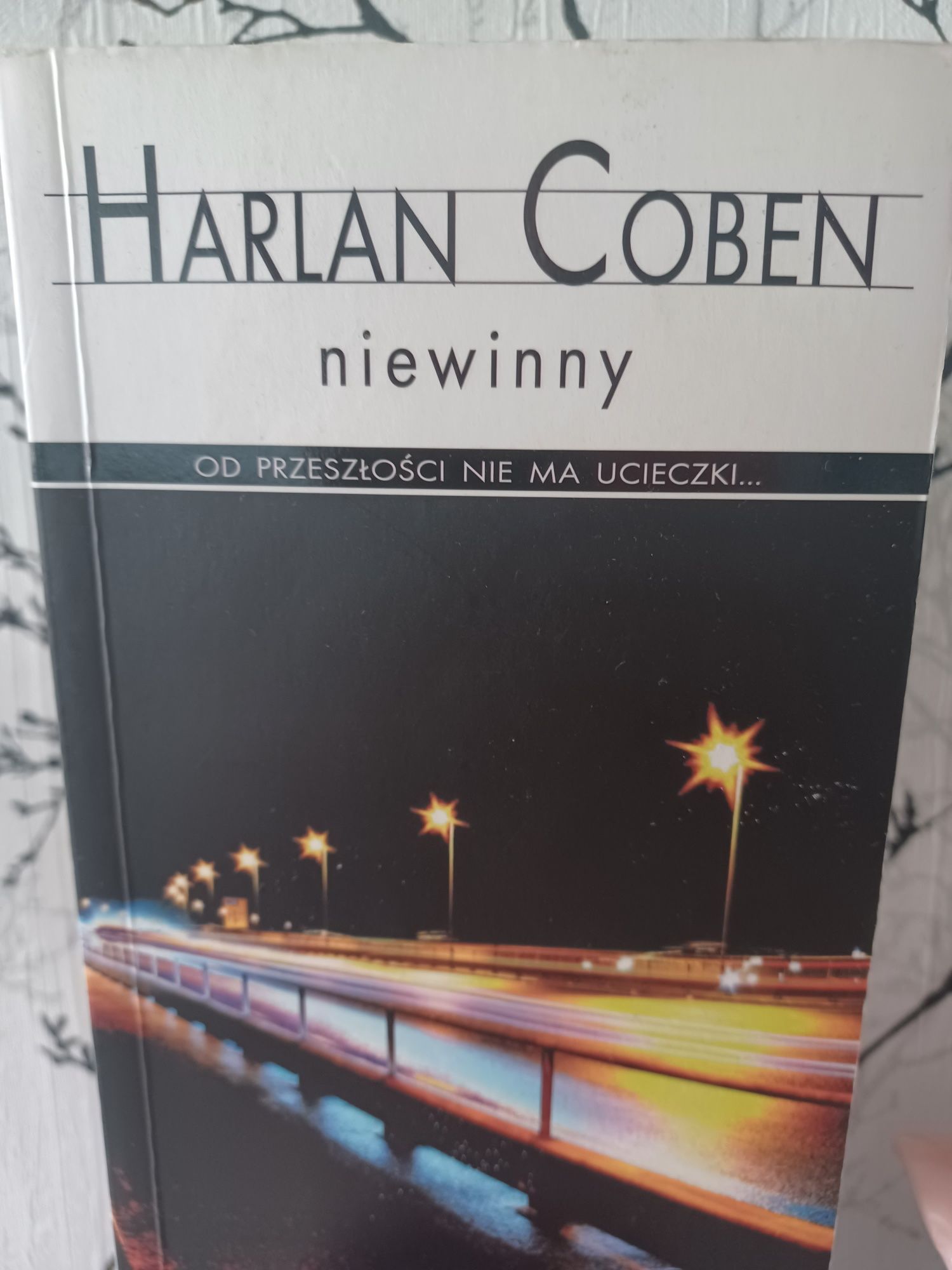 Książka Harlena Cobena,,Niewinny ",nowa