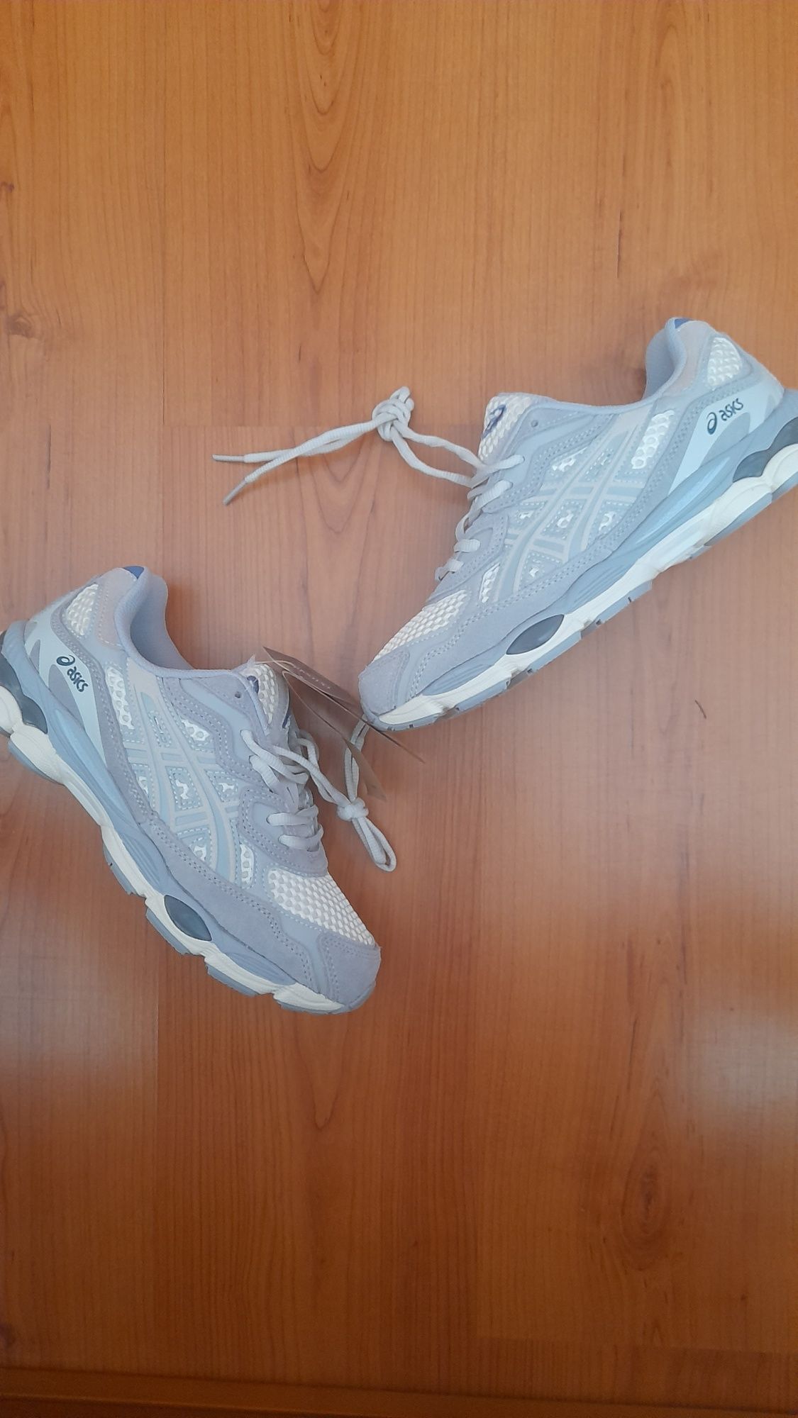 Asics Gel-Nyc Ivory & Mid Grey
