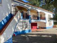 Moradia T4+1 mobilada com terreno e piscina