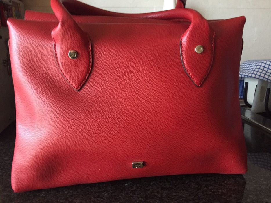 Baixa preco Mala Gloria Ortiz em pele nova