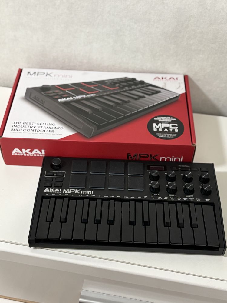MIDI-клавіатура Akai MPK Mini 3 (Black)