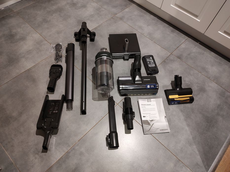 Odkurzacz bezprzewodowy Samsung Jet 95 Pet VS20C9542TN/GE,pionowy.