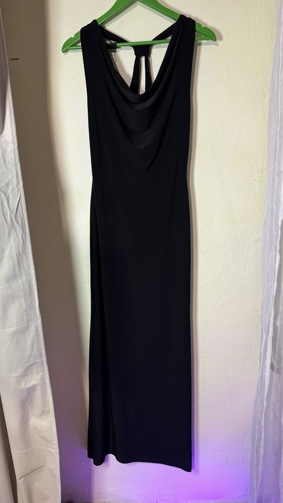 Чорна максі сукня