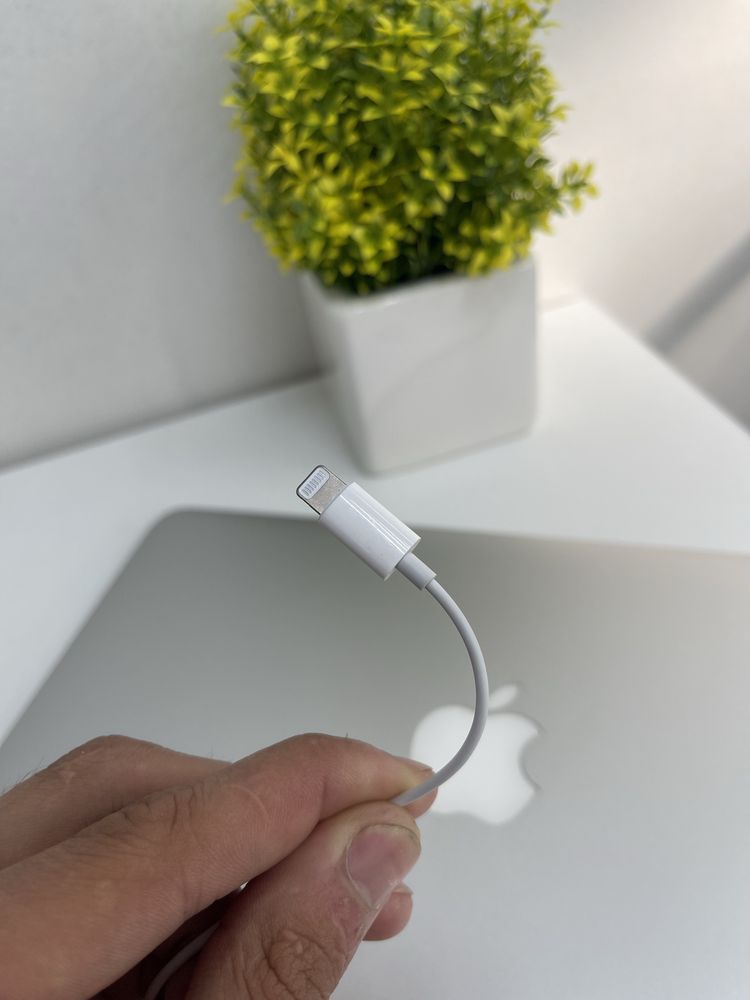 Оригінальні дротові навушники Apple EarPods Lighting Original