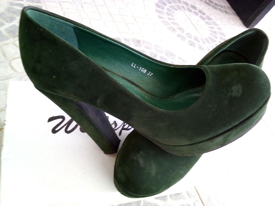 Sapatos verdes escuros - Tamanho 37