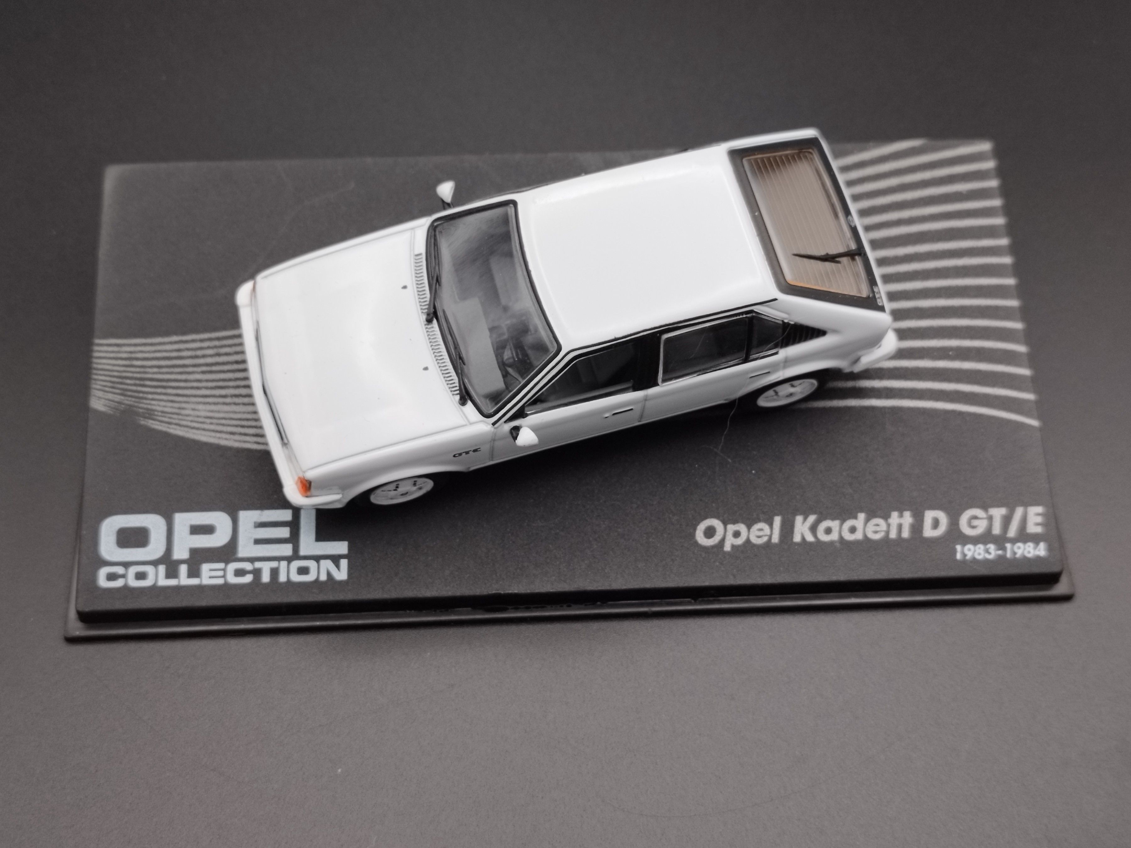 1:43 Opel Collection Kadett D  GT/E model używany