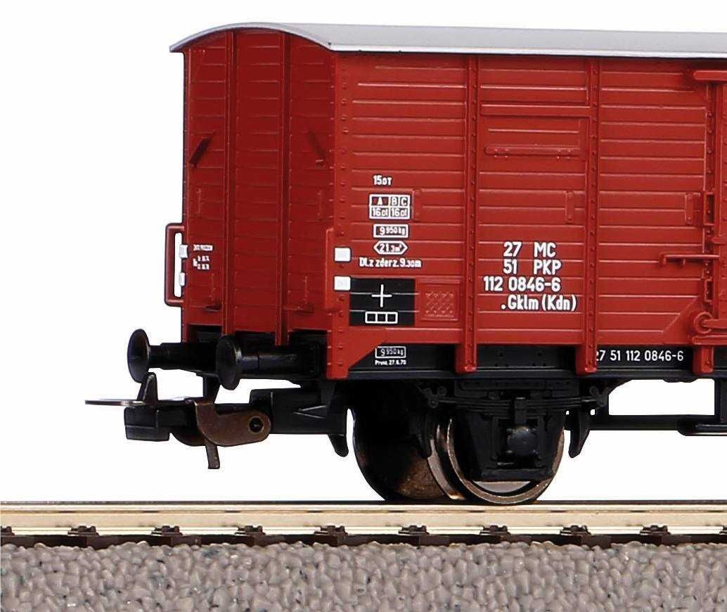 Wagon kryty H0 PKP (PIKO 58945)