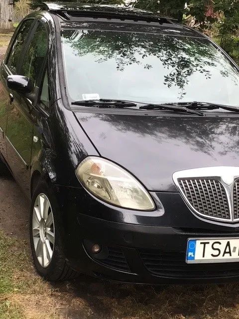 Lancia Musa Lancia Musa najbogatsze dostępne wyposażenie.