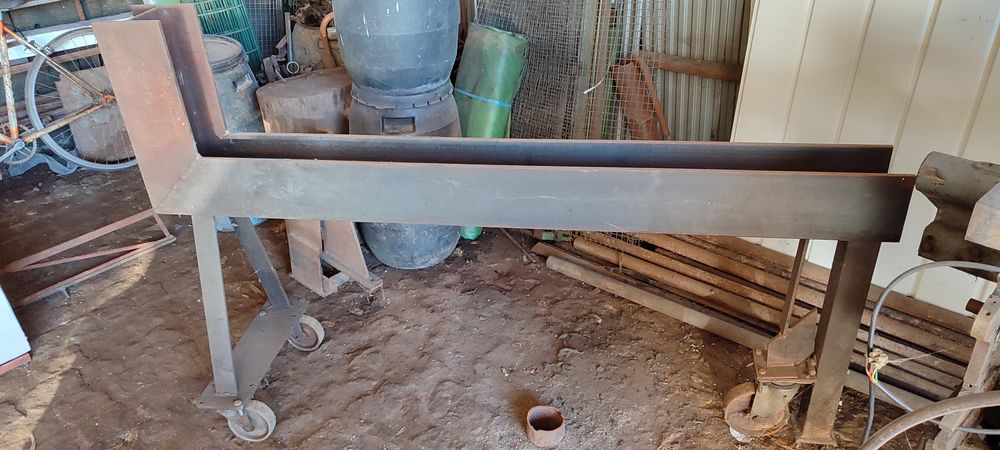 Calha / Bancada para Rachador de Lenha