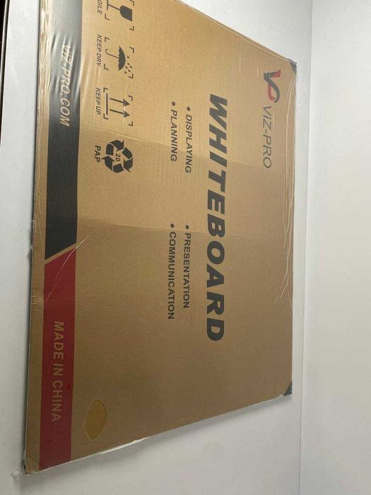 Tablica suchościeralna magnetyczna VIZ-PRO 120x90 – używana