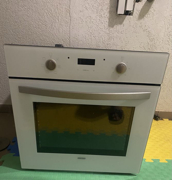 Продам духовку Eleyus
