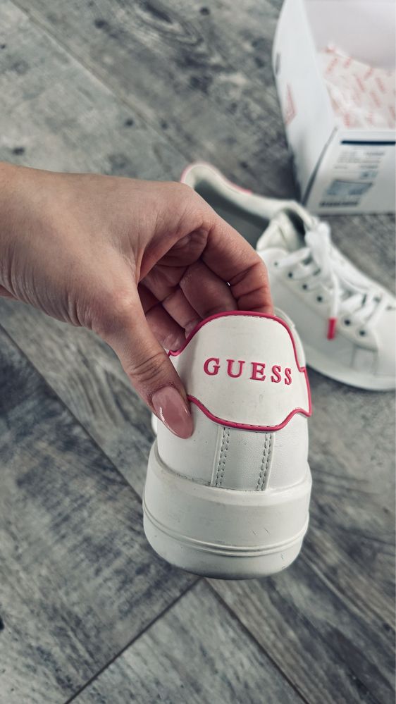 Sneakersy guess nowe