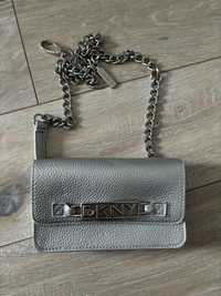 Mini torebka DKNY srebrna