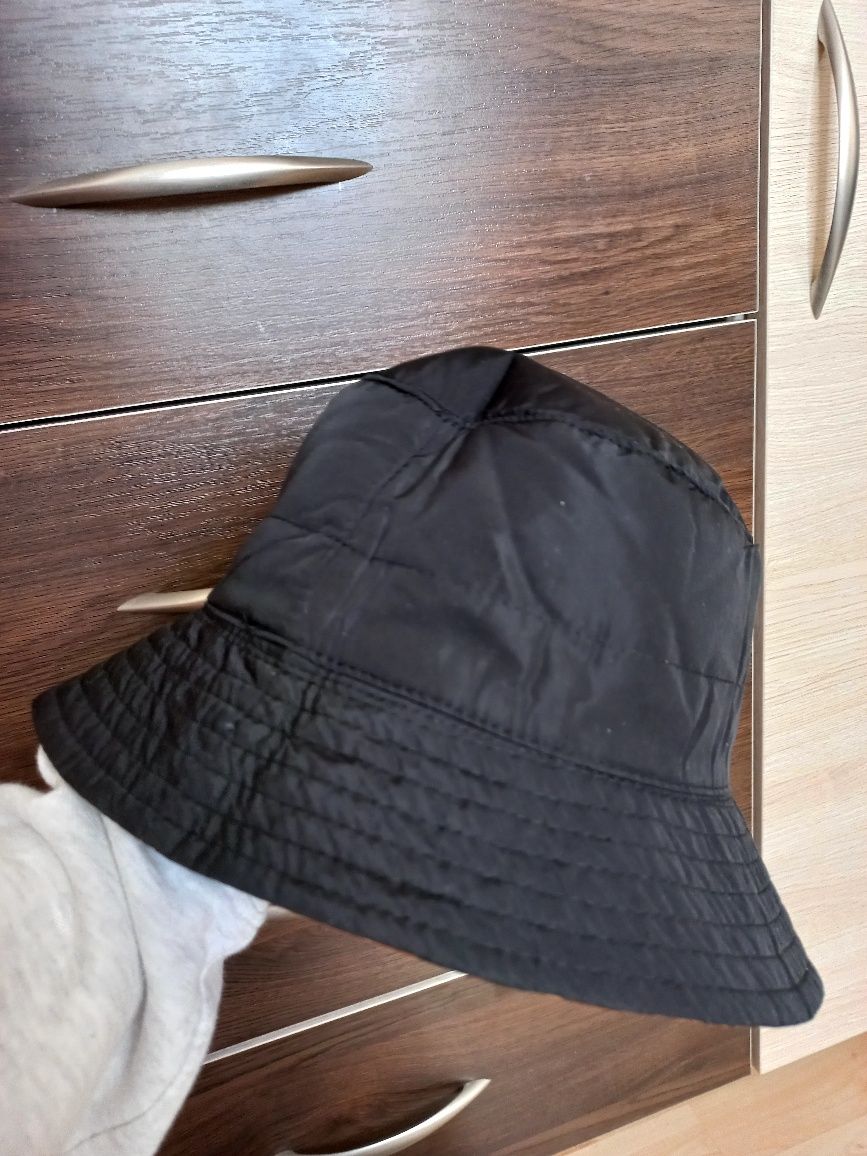 Dwustronny kapelusz/bucket hat w panterke/czarny / bershka M one size